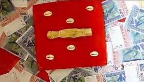 Découvrez le porte-monnaie magique, un accessoire unique pour attirer la richesse et l'abondance.