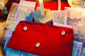 Découvrez le secret du portefeuille magique : un outil puissant pour attirer la richesse et l'abonda